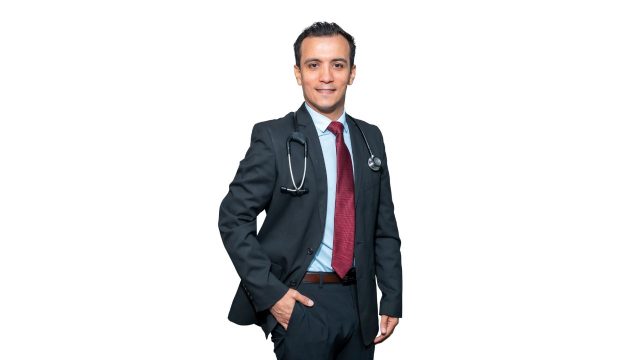 Dr. Manuel Avarez
